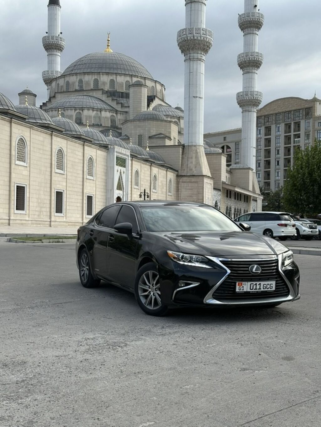 Lexus ES: 2016 г., 2.5 л, Вариатор, Гибрид, Седан: фото 4
