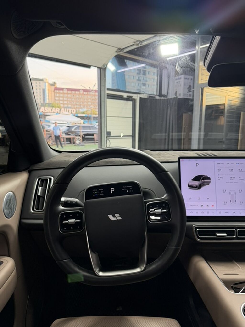 Lixiang L6: 2025 г., 1.5 л, Автомат, Электромобиль, Внедорожник: фото 7