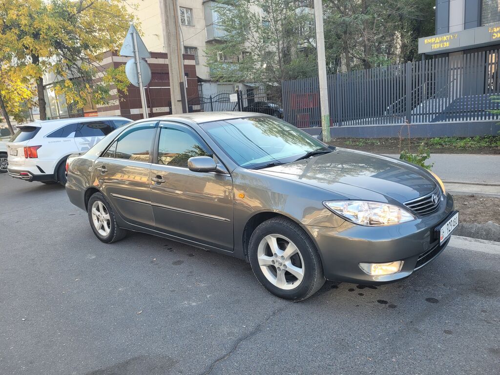 Toyota Camry: 2004 г., 2.4 л, Автомат, Бензин, Седан: фото 3