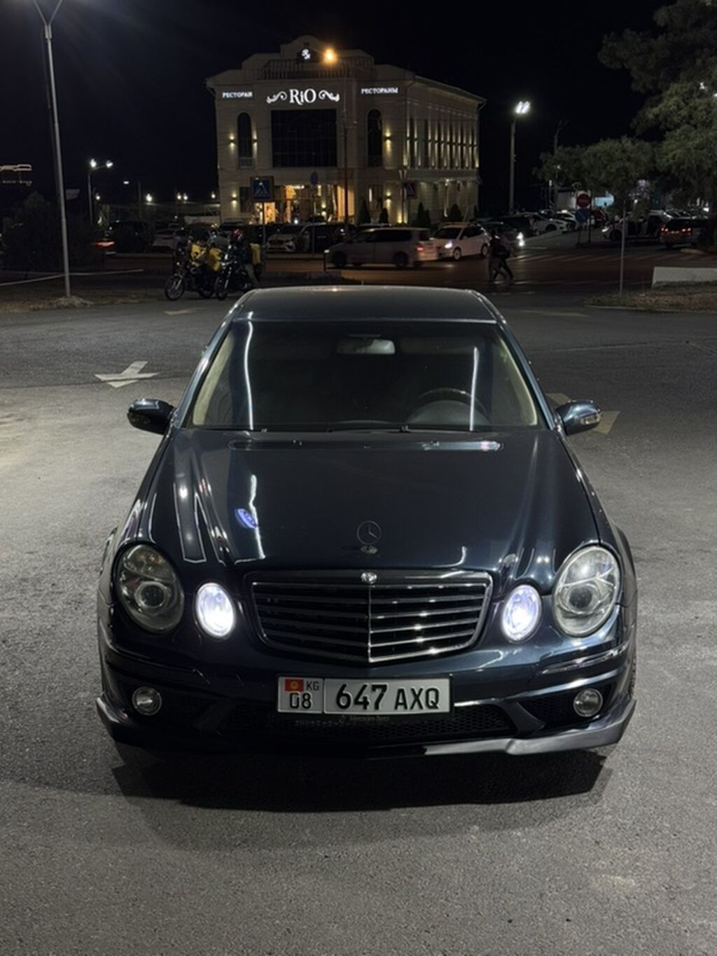 Mercedes-Benz E-Class: 2002 г., 5 л, Автомат, Бензин, Седан: фото 1