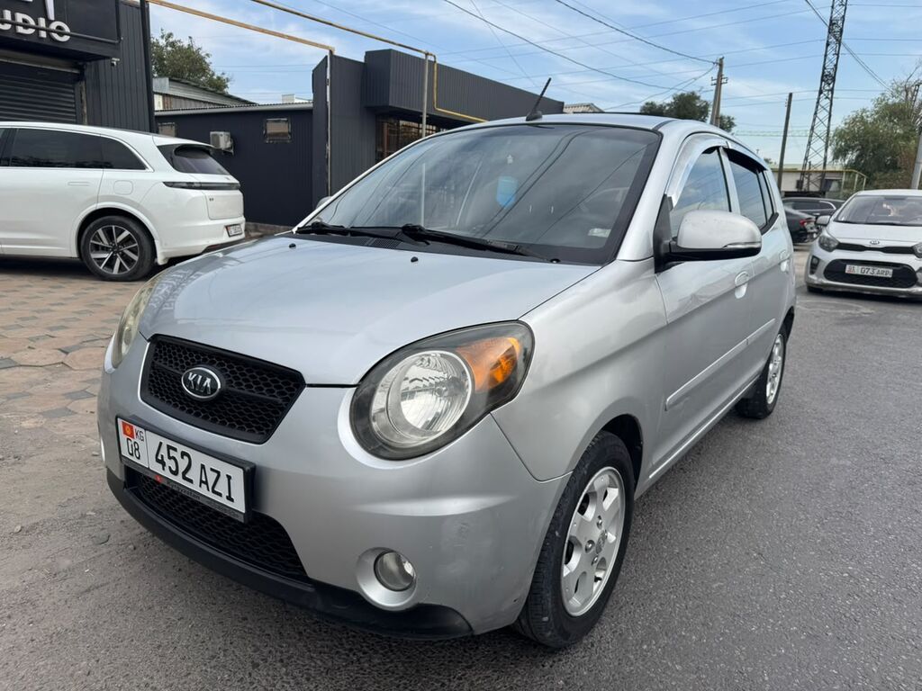 Kia Morning: 2010 г., 1 л, Автомат, Бензин, Хэтчбэк: фото 1