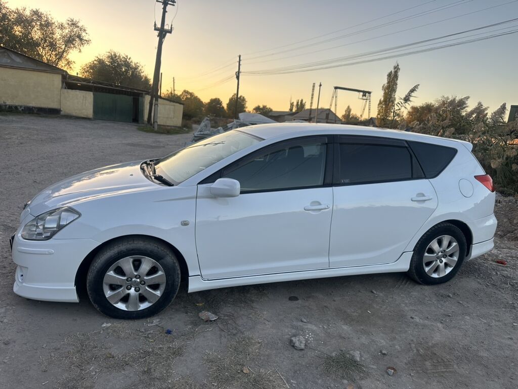 Toyota Caldina: 2003 г., Автомат, Бензин, Универсал: фото 3