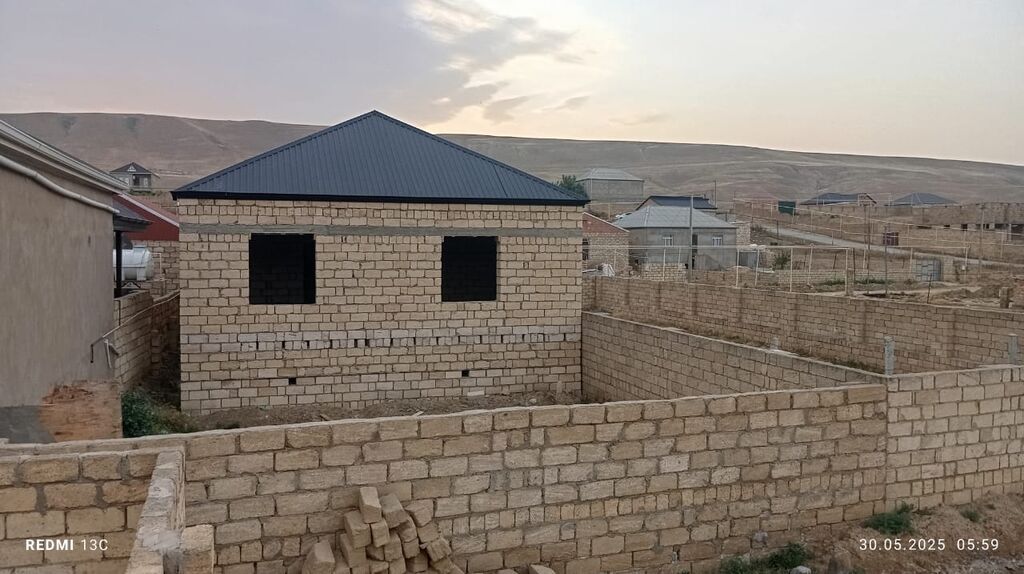3 otaqlı, 110 kv. m