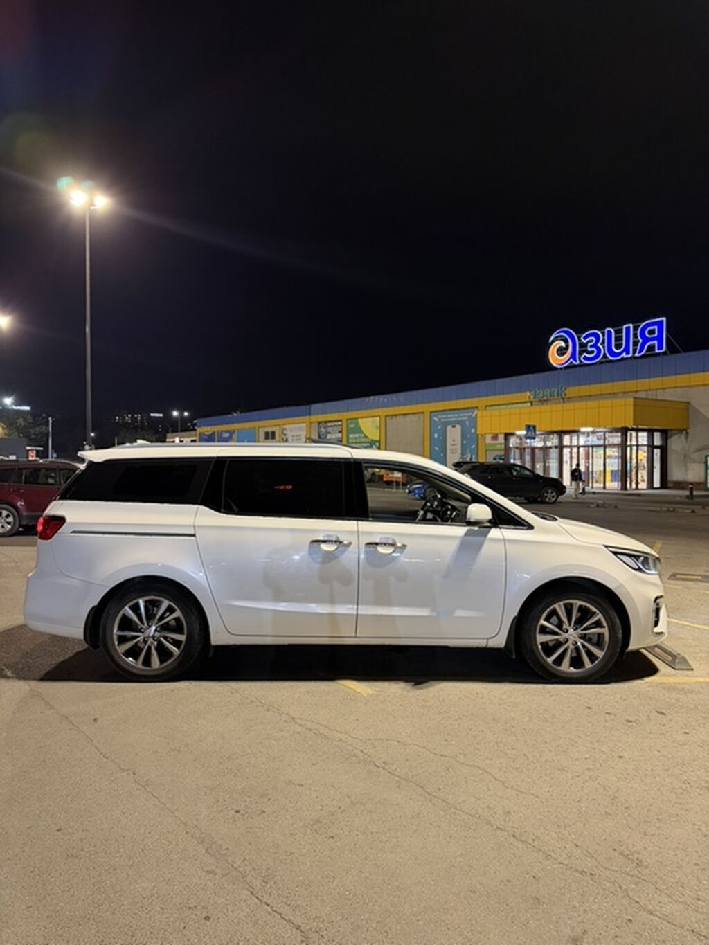 Kia Carnival: 2018 г., 2.2 л, Автомат, Дизель, Минивэн: фото 4