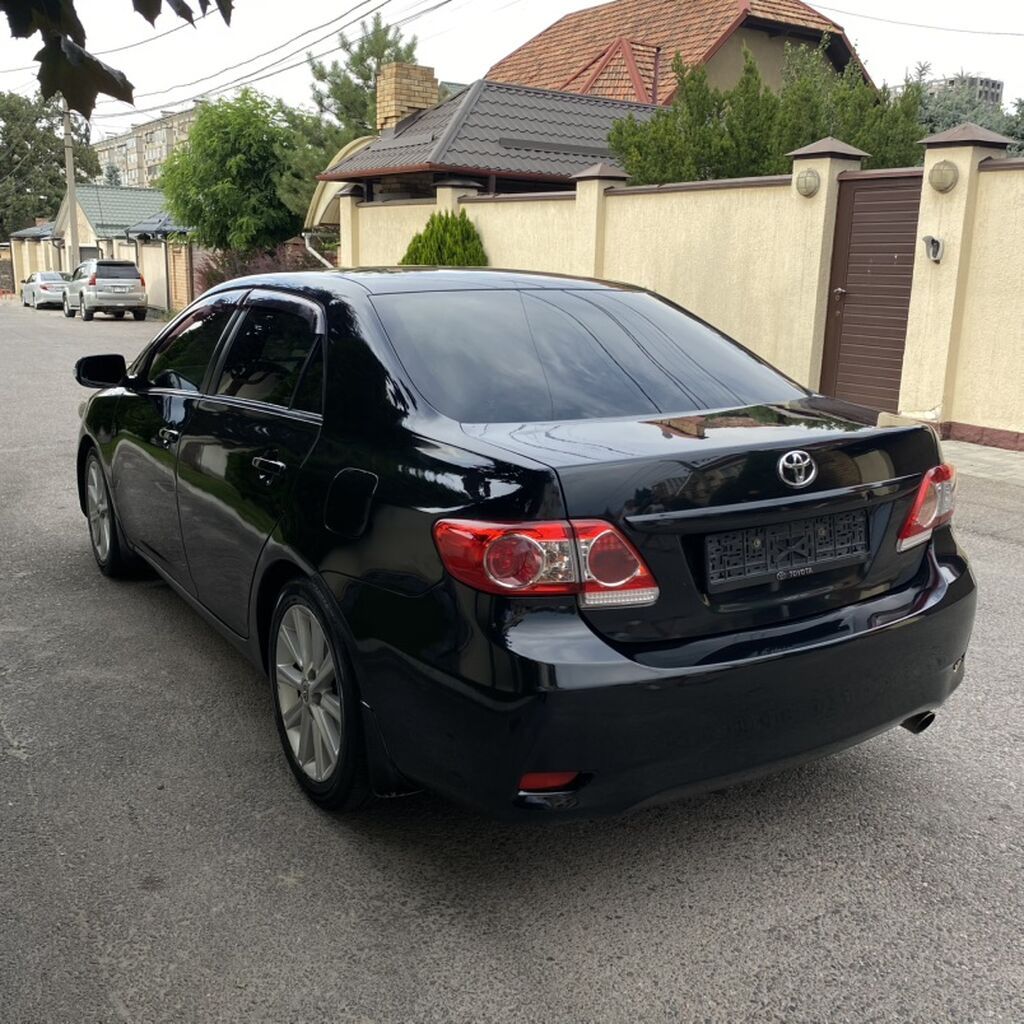 Toyota Corolla: 2012 г., 1.6 л, Автомат, Бензин, Седан: фото 3