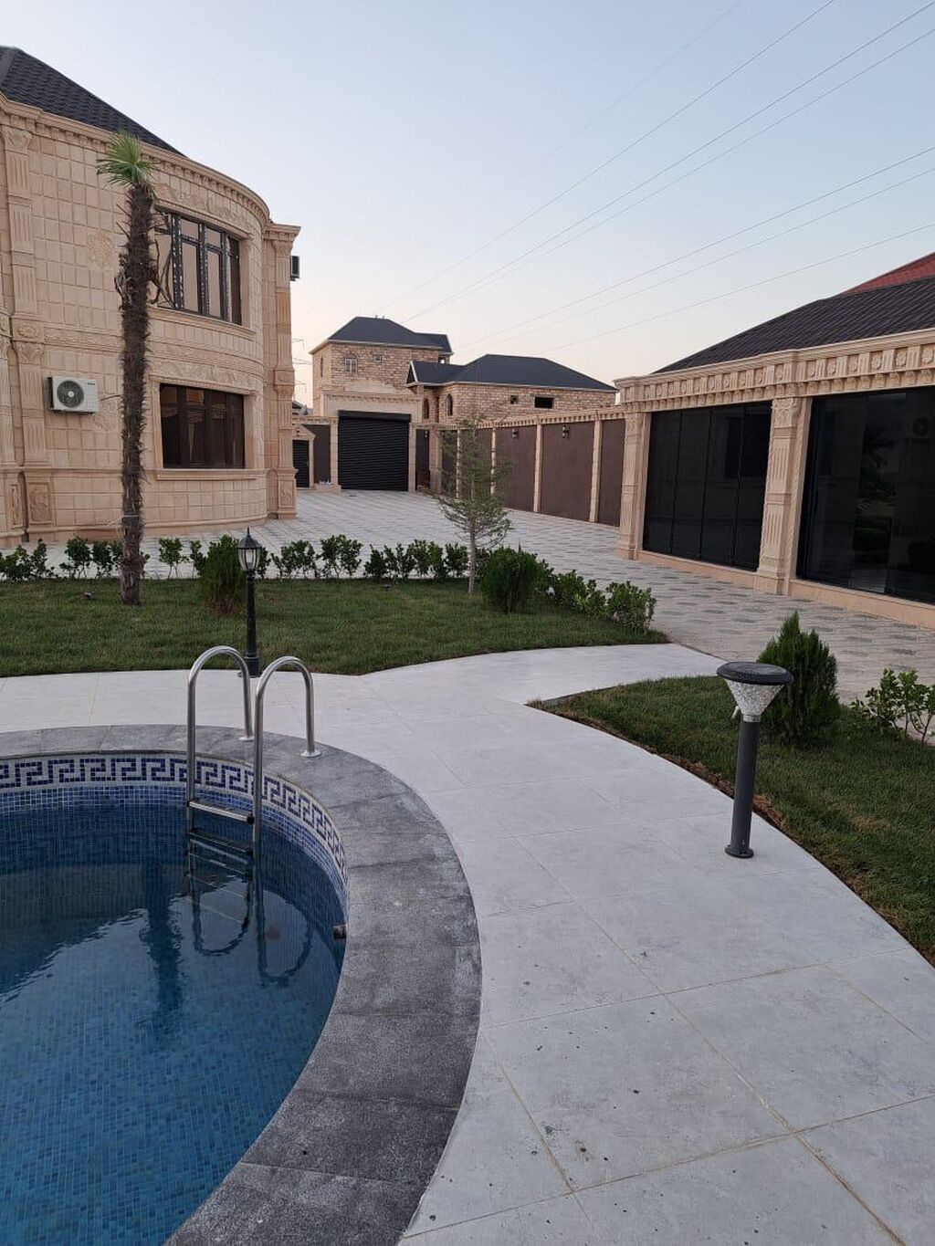 Mərdəkanda 5 otaqlı həyət evi satılır, 280 m², 450 000 AZN, şəkil 2 / 12