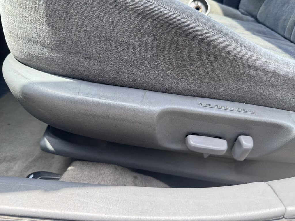 Toyota Camry: 1998 г., 3 л, Автомат, Газ, Седан: фото 8