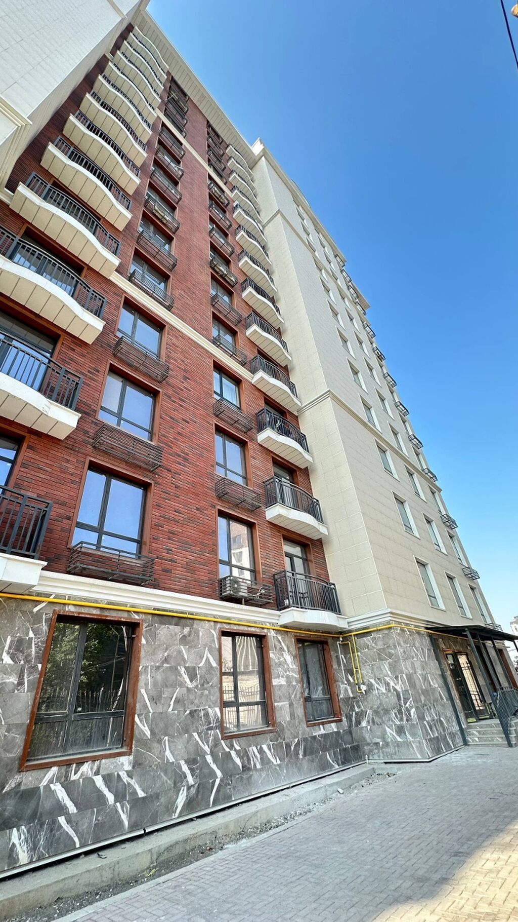 2 комнаты, 57 м², Парк Т.Сатылганова, Элитка, 3 этаж, Евроремонт: фото 2