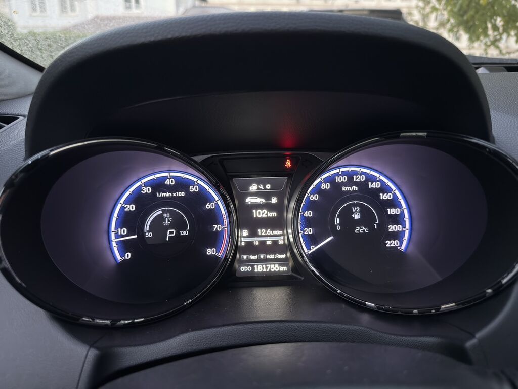 Hyundai ix35: 2014 г., 2 л, Автомат, Бензин, Кроссовер: фото 8