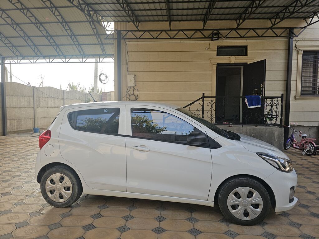 Chevrolet Spark: 2018 г., 1 л, Автомат, Бензин, Хэтчбэк: фото 6