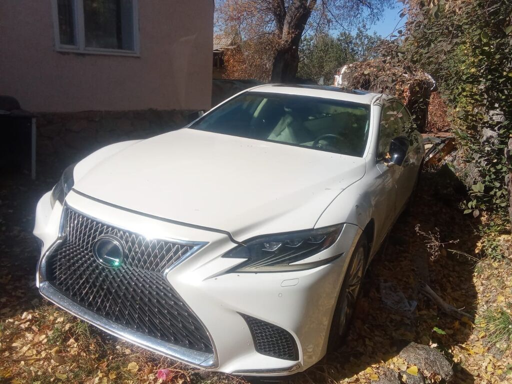 Lexus LC: 2022 г., Гибрид, Седан: фото 3
