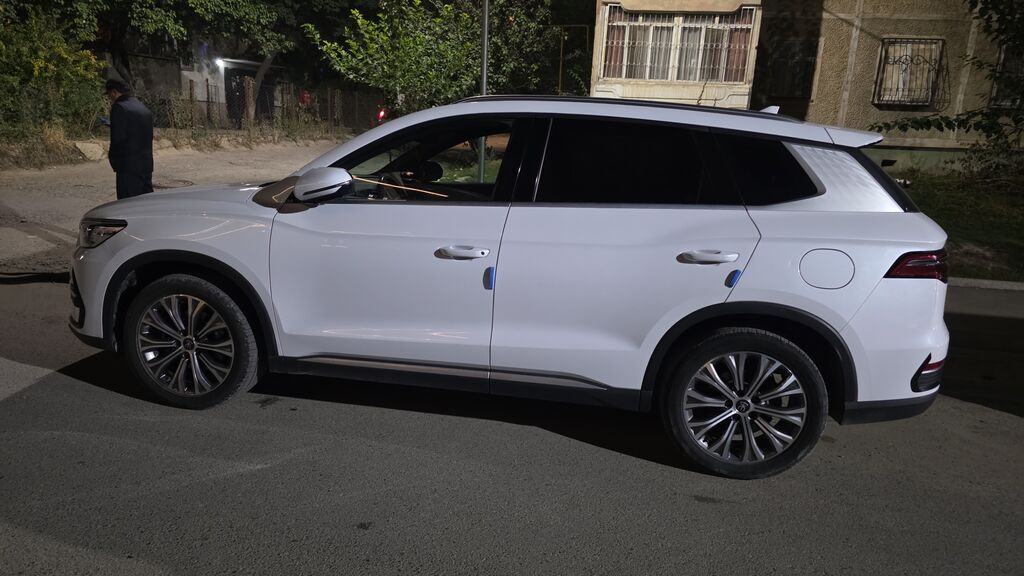 BYD Song Pro: 2023 г., 1.5 л, Робот, Гибрид, Кроссовер: фото 3