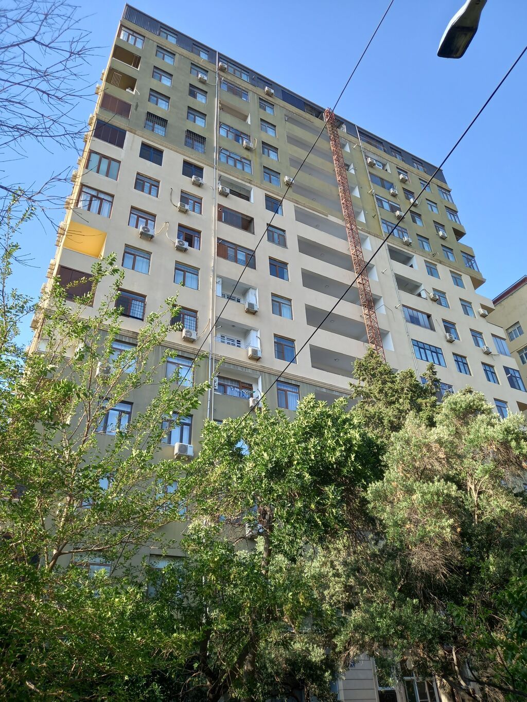 8-ci mikrorayon, 3 otaqlı, Yeni tikili, m. Azadlıq Prospekti, 108 kv. m
