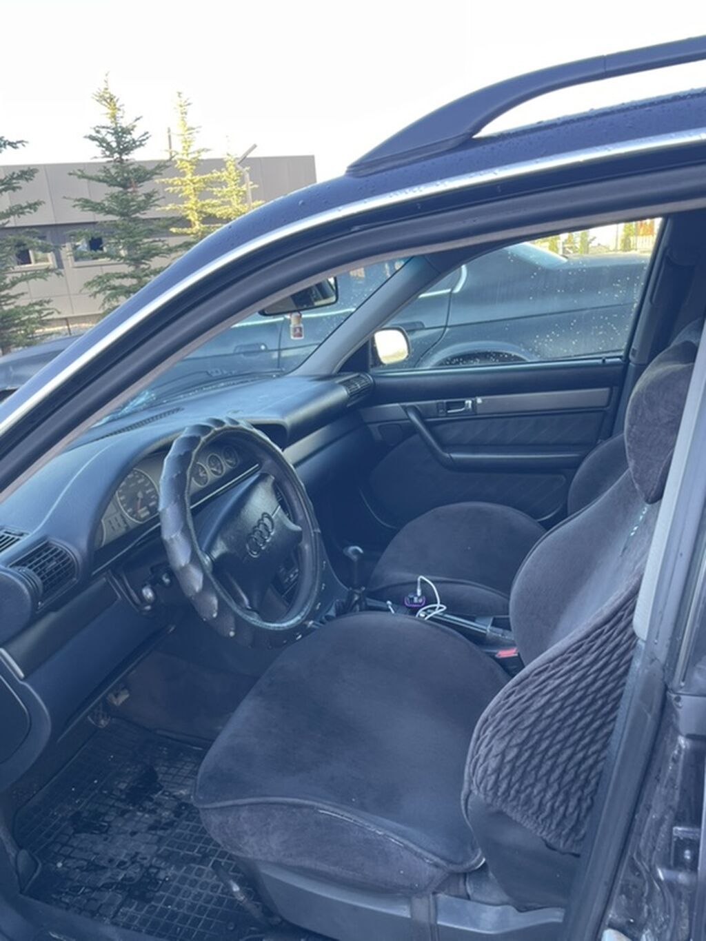 Audi A6: 1997 г., 2.6 л, Механика, Бензин, Универсал: фото 2