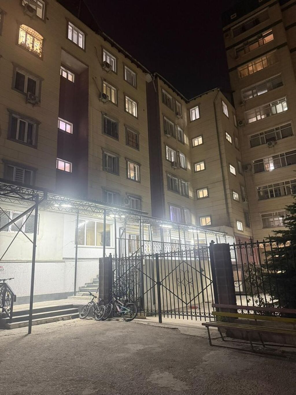 ПРОДАЁТСЯ 2-КОМНАТНАЯ КВАРТИРА Ахунбаева / Чапаева 72 м² 2/6: фото 1
