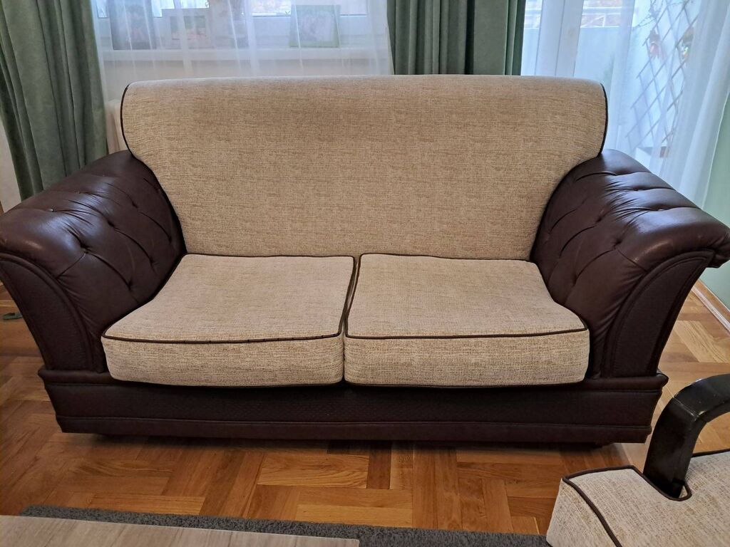 Sofe i kaučevi: Dvosed Safari Proizvodjac: Dallas Materijal: stof + koza Perive