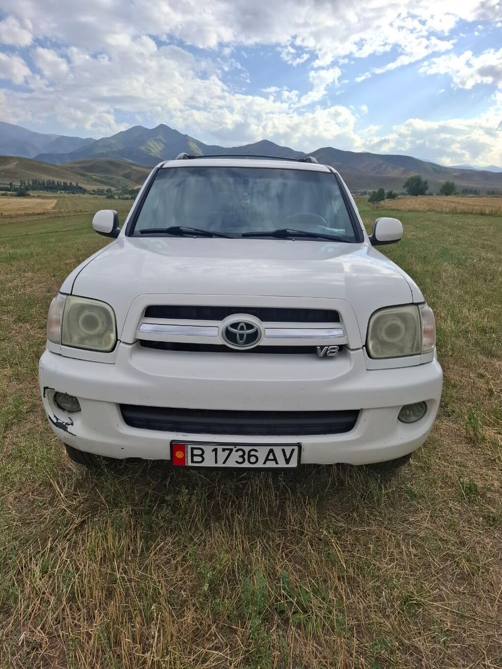 Toyota Sequoia: 2004 г., Автомат, Бензин, Внедорожник: фото 3