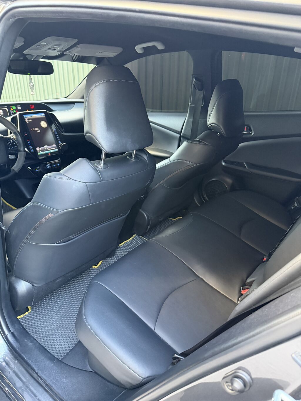 Toyota Prius: 2019 г., 1.8 л, Робот, Гибрид: фото 7