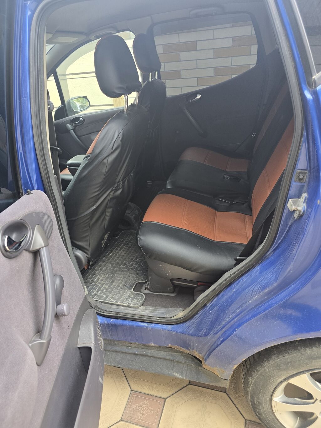 Mercedes-Benz A-Class: 2000 г., 1.4 л, Механика, Бензин, Хэтчбэк: фото 6