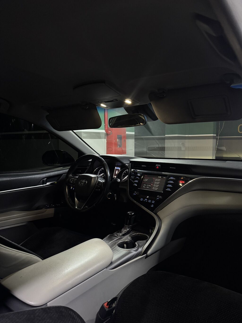 Toyota Camry: 2018 г., 2.5 л, Автомат, Бензин, Седан: фото 8
