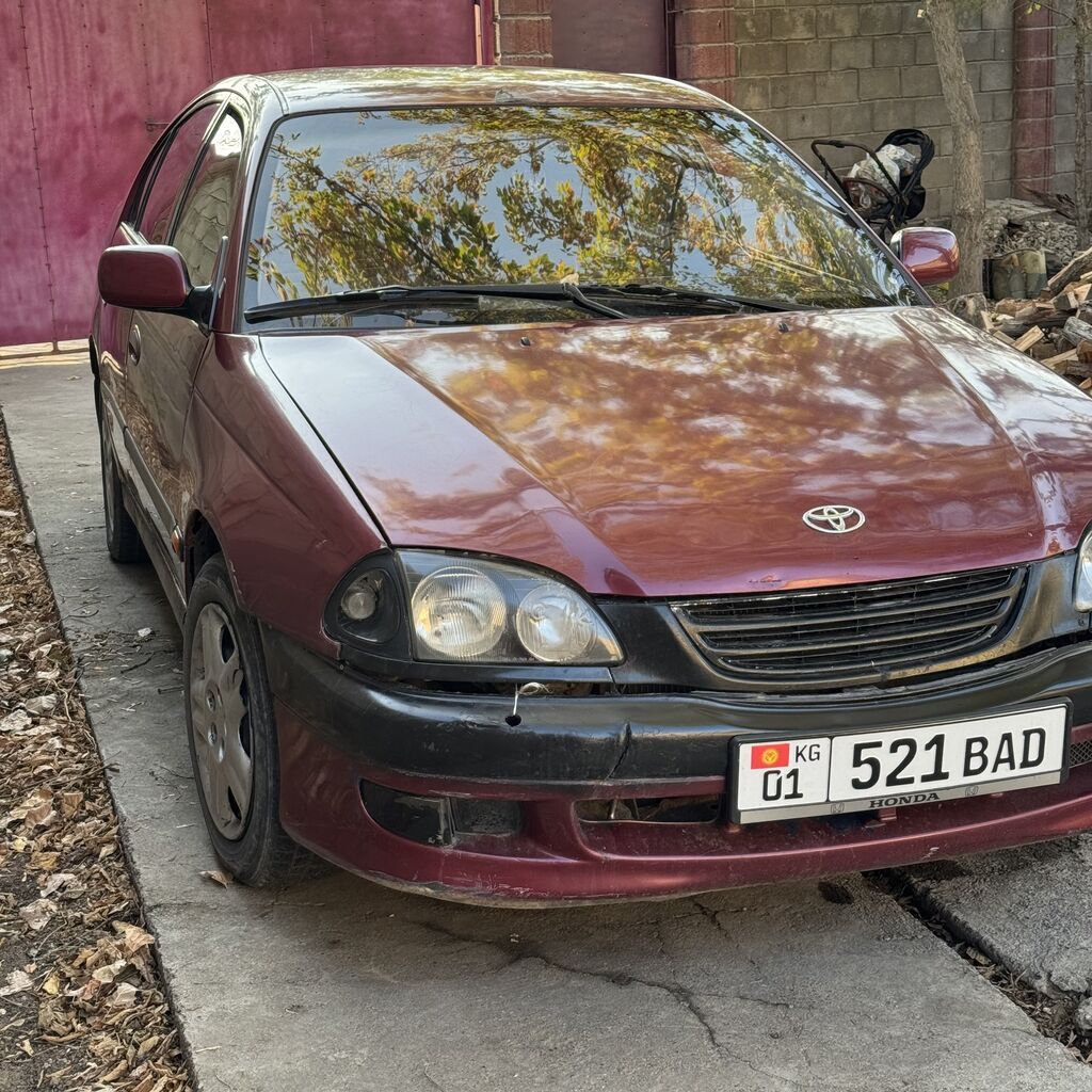 Toyota Avensis: 1999 г., 1.6 л, Механика, Бензин, Седан: фото 6