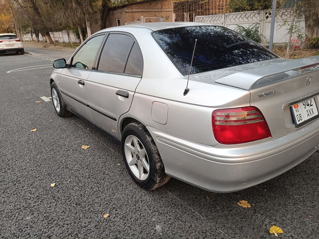 Honda Accord: 2001 г., 1.8 л, Механика, Бензин, Седан: фото 4