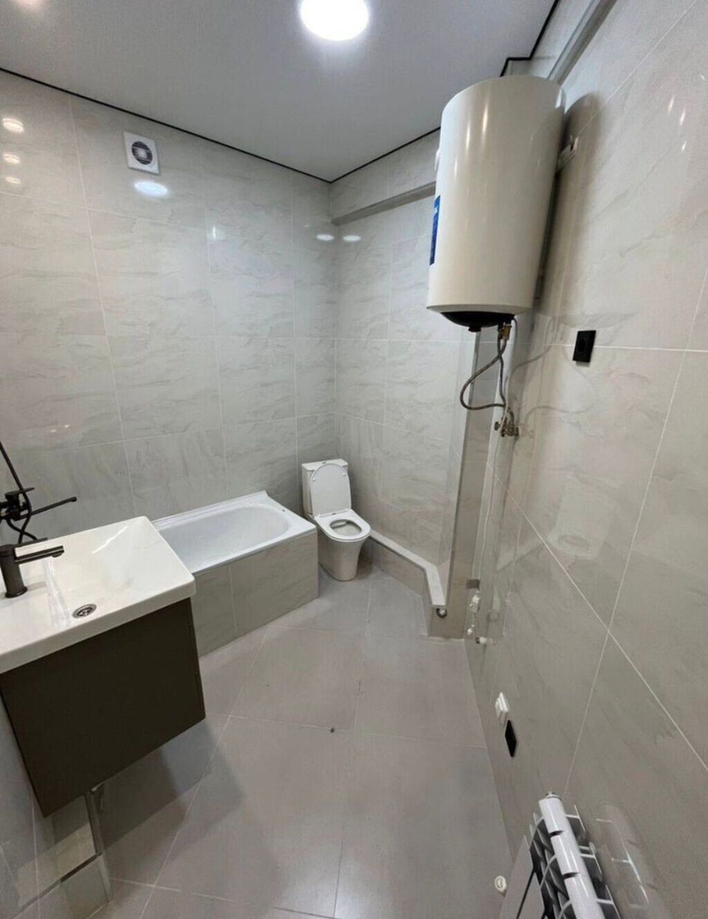 1 комната, 42 м², Элитка, 8 этаж, Дизайнерский ремонт — фото 3