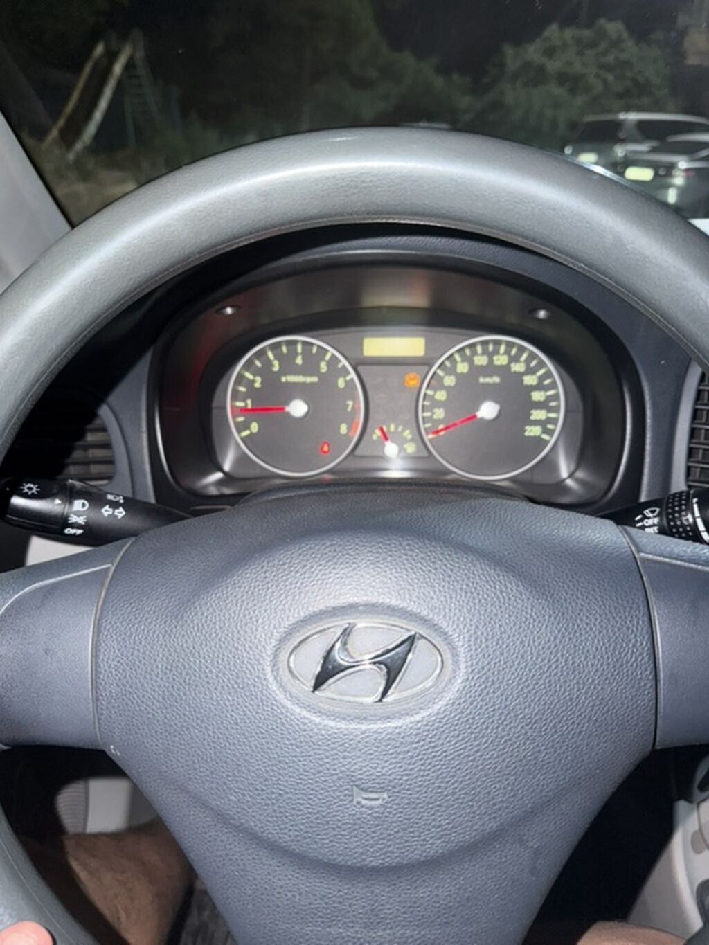 Hyundai Verna: 2006 г., Автомат, Седан: фото 5