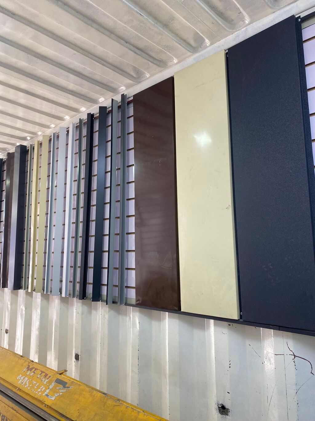 Жестяные работы все виды Оконный откосы: 100 KGS ᐈ Кровля крыши ...