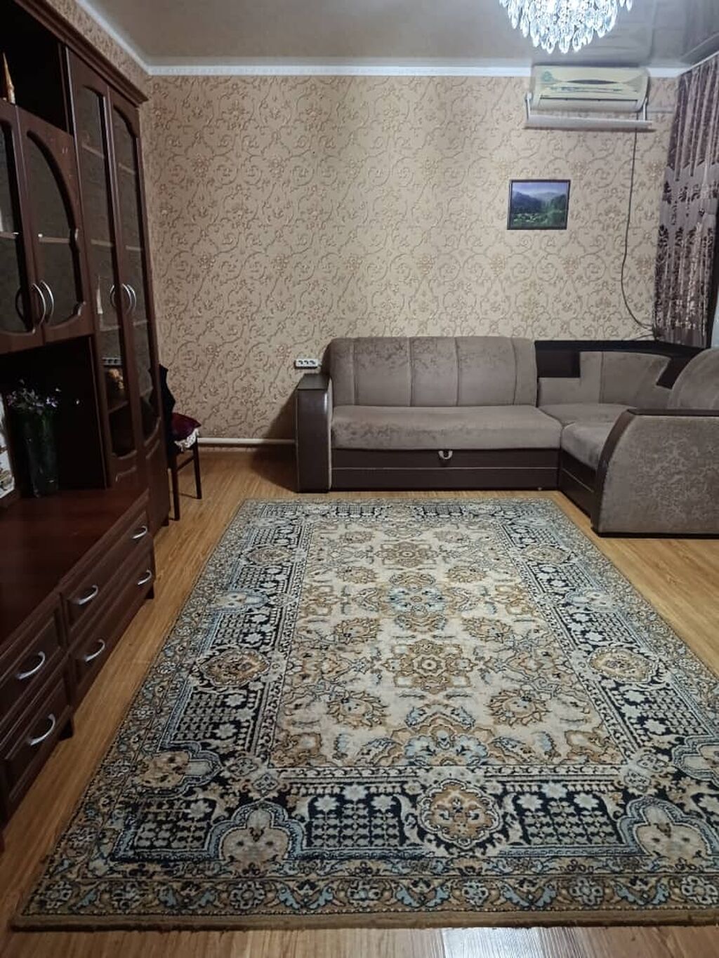 4 комнаты, 56 м², 4 соток, Бишкек, Церковь Собственник