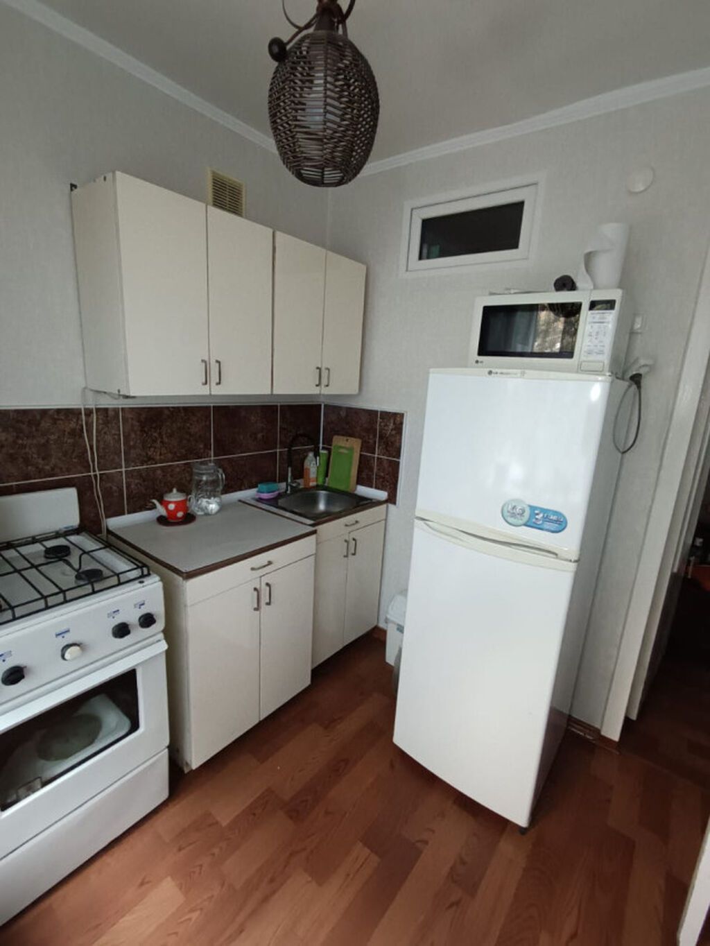 2 комнаты, 43 м², Политех Хрущевка, 3 этаж, Косметический ремонт: фото 1