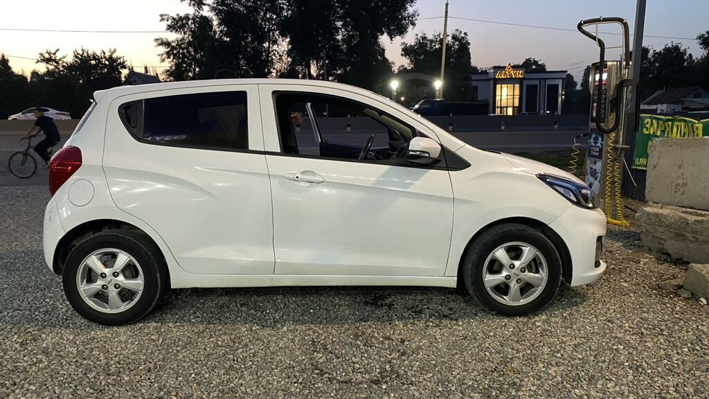 Chevrolet Spark: 2020 г., 1 л, Автомат, Бензин, Хэтчбэк: фото 5