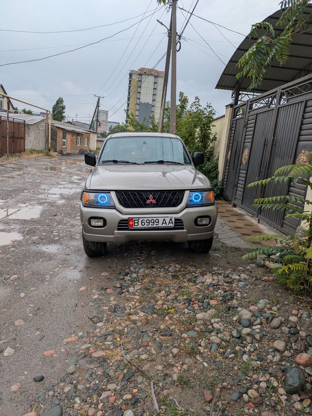 Mitsubishi Montero Sport: 2000 г., 3 л, Автомат, Бензин, Внедорожник: фото 1