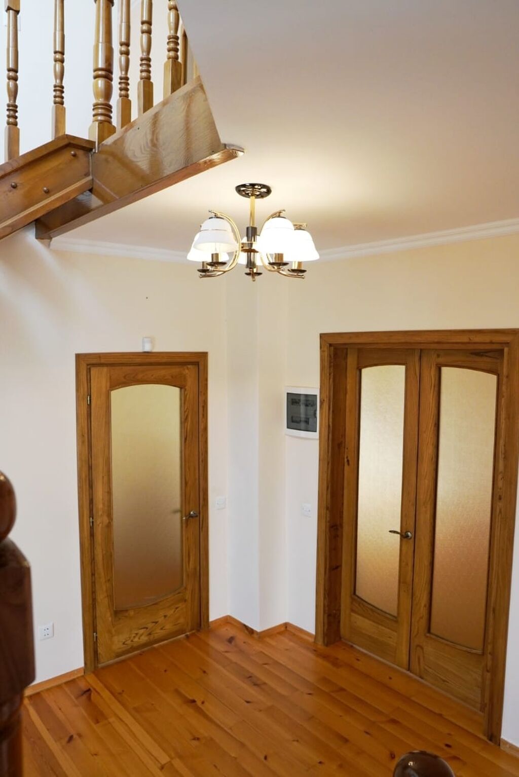3 комнаты, 145 м², 8 соток, Бишкек, Киргизия 1 Риэлтор: фото 4