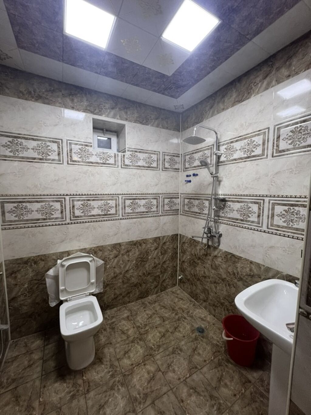 4 otaqlı, 156 kv. m, Yeni təmirli
