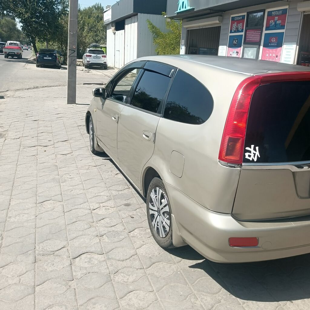 Honda Stream: 2001 г., 2 л, Автомат, Газ, Универсал: фото 4