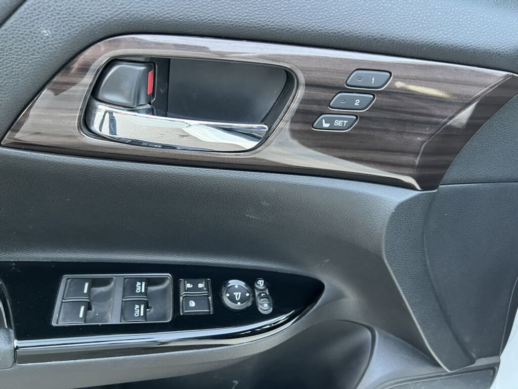 Honda Accord: 2017 г., 2 л, Автомат, Гибрид, Седан: фото 5