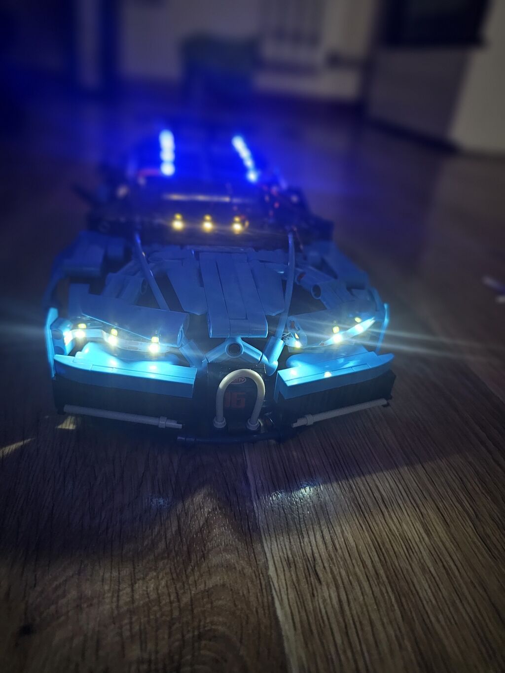 Конструктор-автомобиль Bugatti (совместим с LEGO Technic), полностью: фото 4