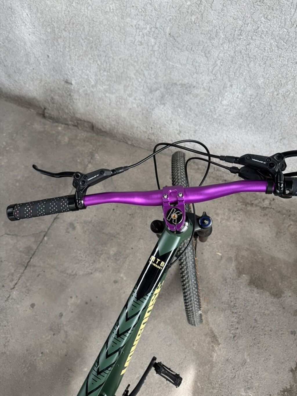 Горный велосипед Mongoose MTB (хардтейл) с фирменным кастомом: фото 2
