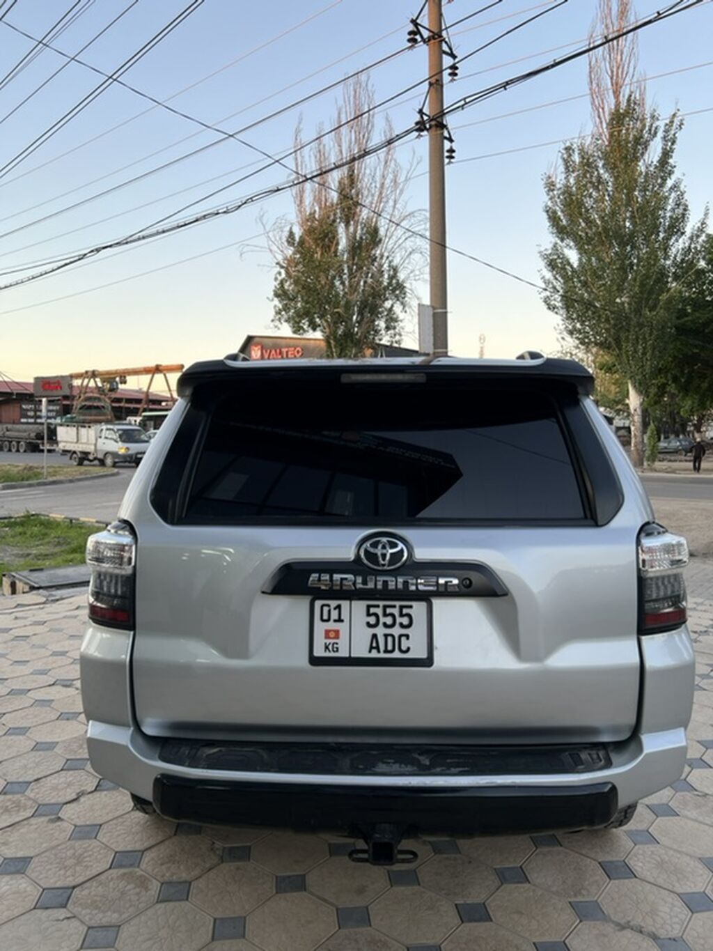 Toyota 4Runner: 2018 г., 4 л, Автомат, Бензин, Внедорожник: фото 7
