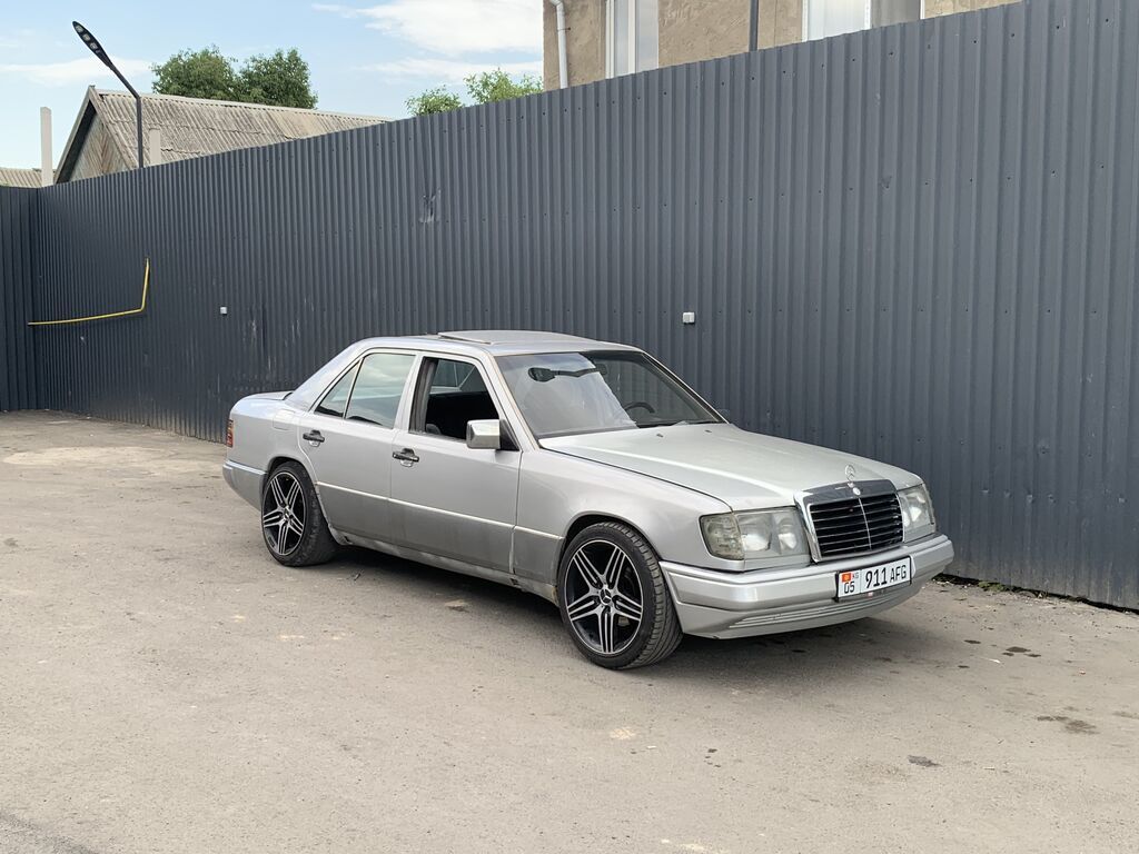 Mercedes-Benz E-Class: 1988 г., 2.3 л, Автомат, Бензин, Седан — фото 5