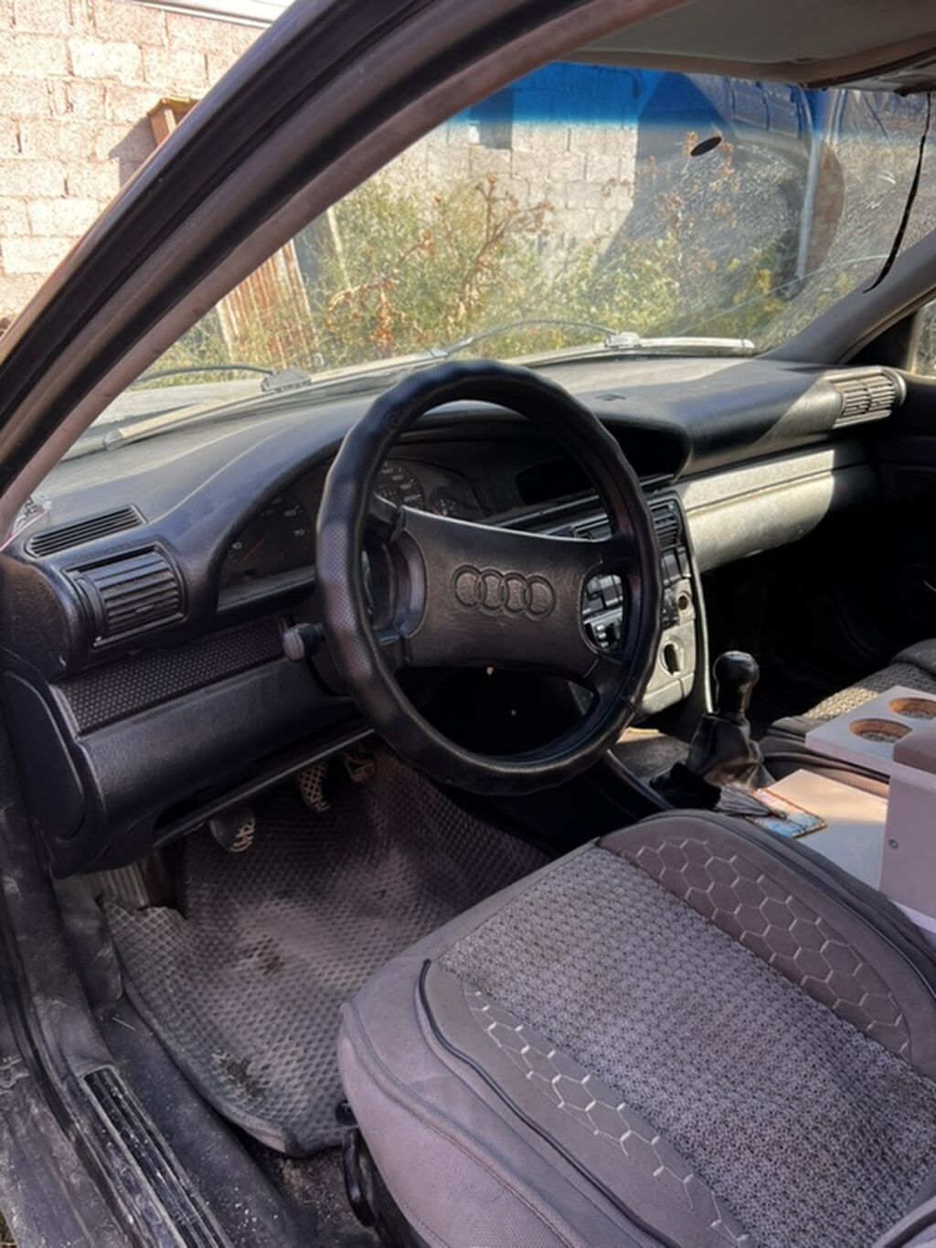Audi 100