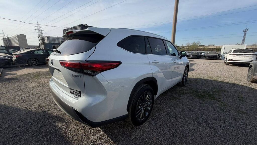 Toyota Highlander: 2026 г., 2 л, Автомат, Бензин, Внедорожник: фото 6