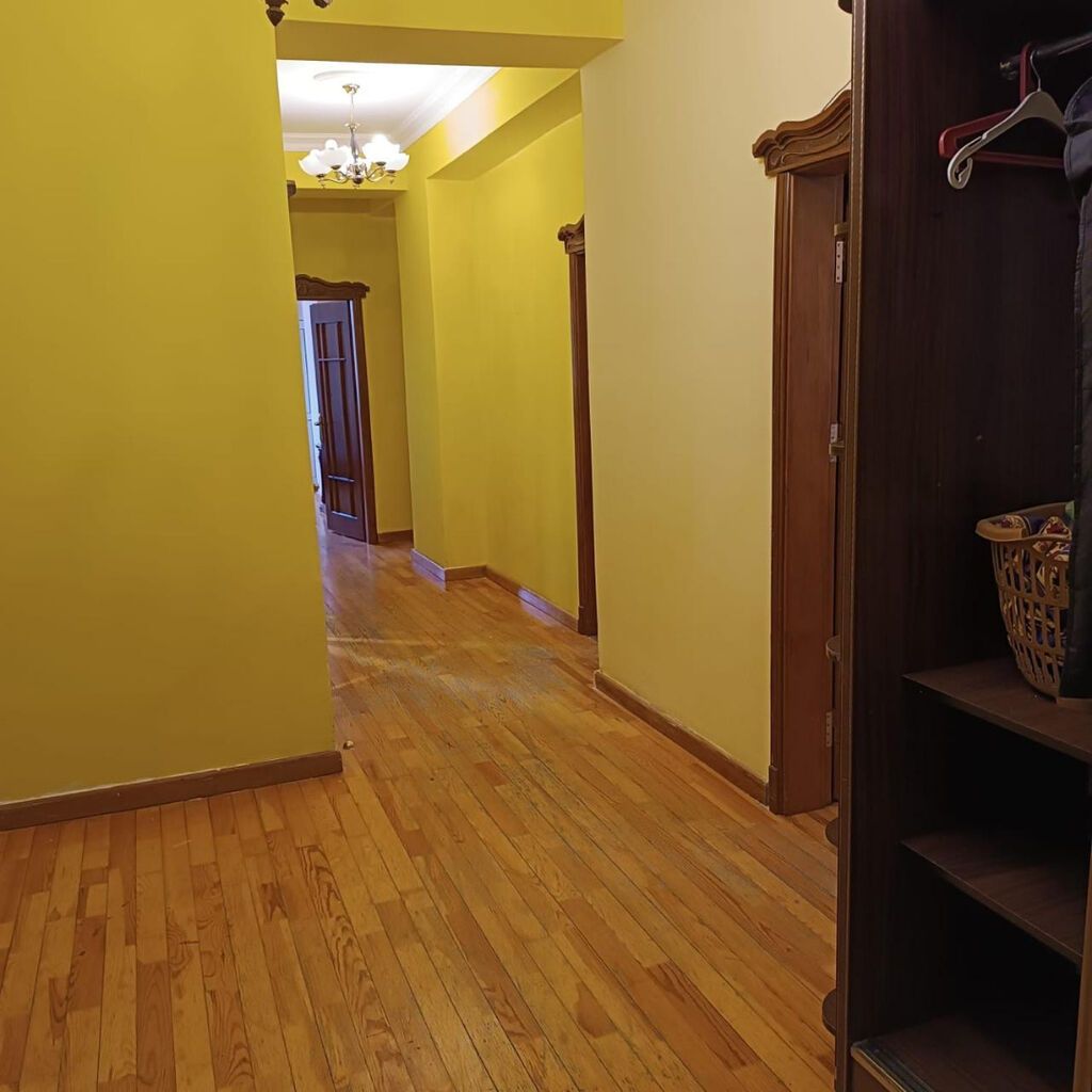 3 otaqlı, Yeni tikili, 122 kv. m