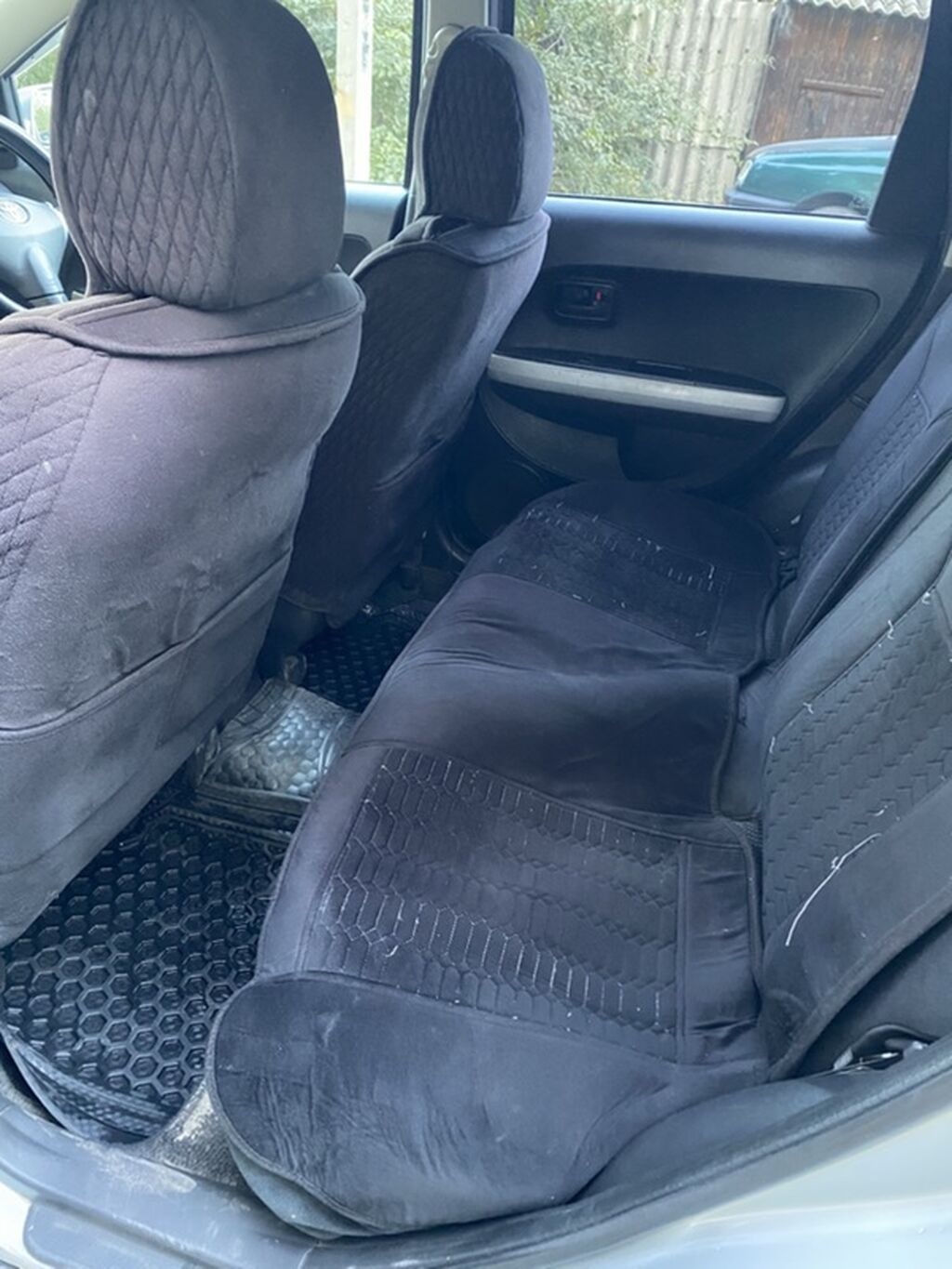 Toyota Ist: 2003 г., 1.3 л, Автомат, Бензин, Хэтчбэк: фото 7