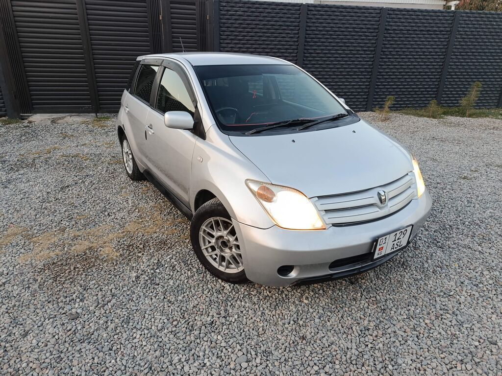 Toyota Ist: 2003 г., 1.3 л, Автомат, Бензин, Хэтчбэк: фото 8