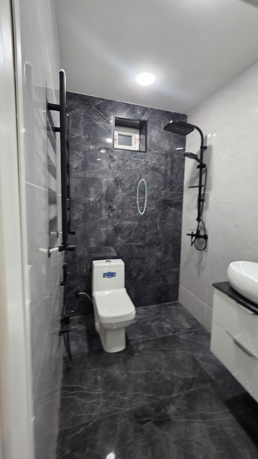 4 otaqlı, 168 kv. m, Yeni təmirli