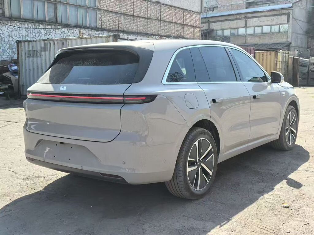 Lixiang L6: 2024 г., Кроссовер: фото 7