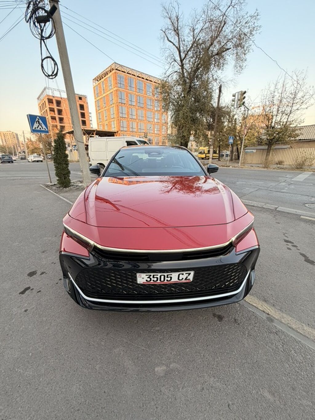 Toyota Crown: 2023 г., 2.5 л, Вариатор, Гибрид, Кроссовер: фото 6