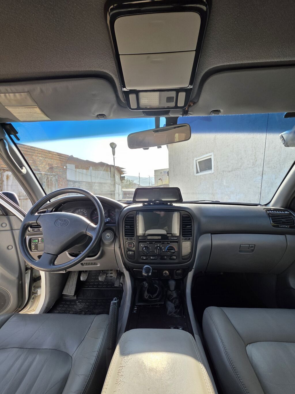 Toyota Land Cruiser: 2001 г., 4.5 л, Механика, Газ, Внедорожник: фото 5
